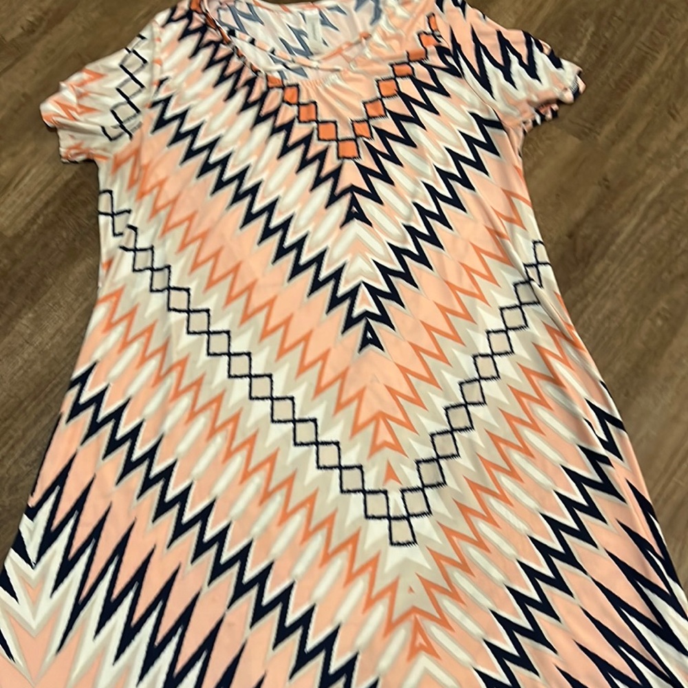 Fun summer dress with a great pattern